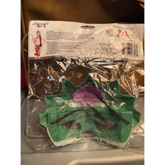Mermaid Green Light Up Mask Halloween Costume Or Play Dress Up Girls Plastic 7” - Picture 4 of 6